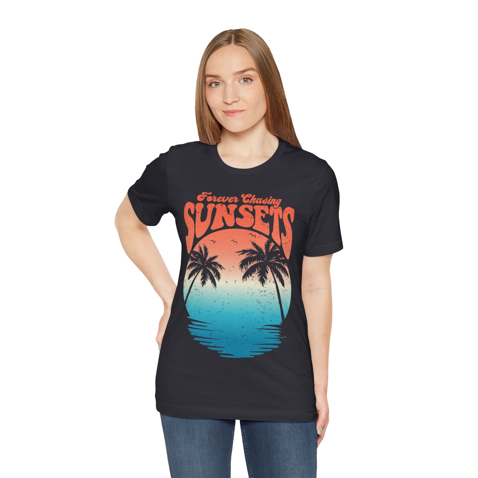 CHASING SUNSET Women&#39;s Relaxed Short Sleeve Tee - T&amp;L Apparel Store