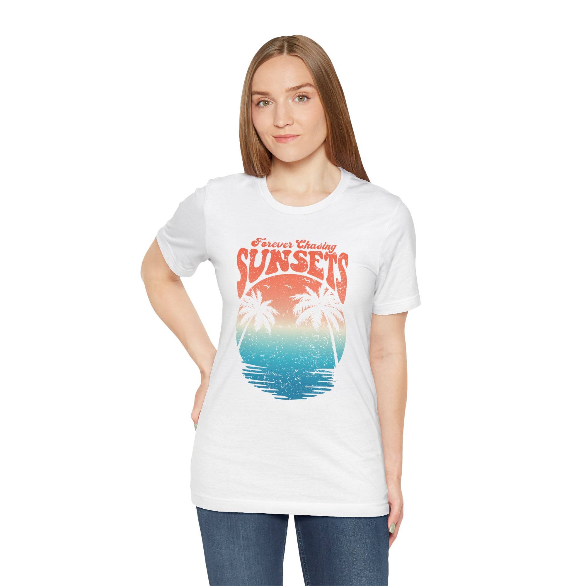 CHASING SUNSET Women&#39;s Relaxed Short Sleeve Tee