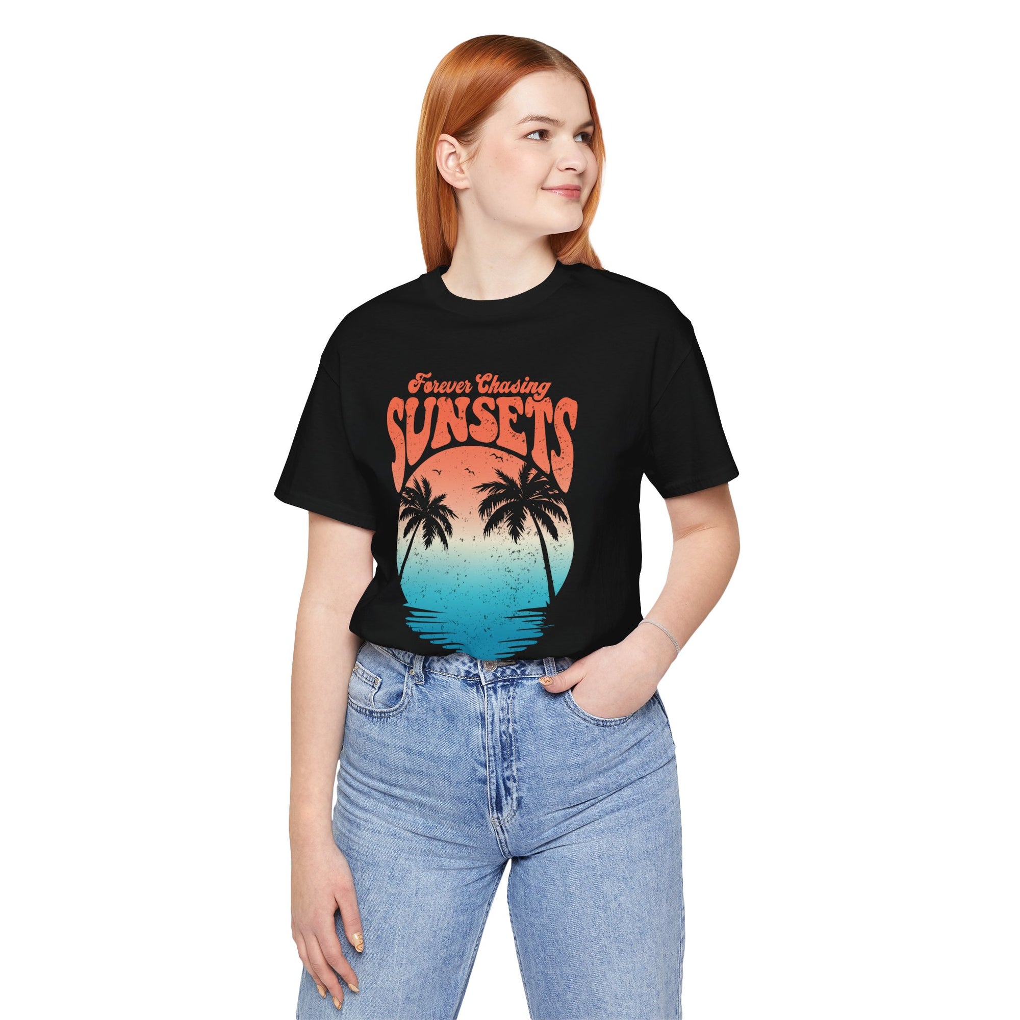 CHASING SUNSET Women&#39;s Relaxed Short Sleeve Tee