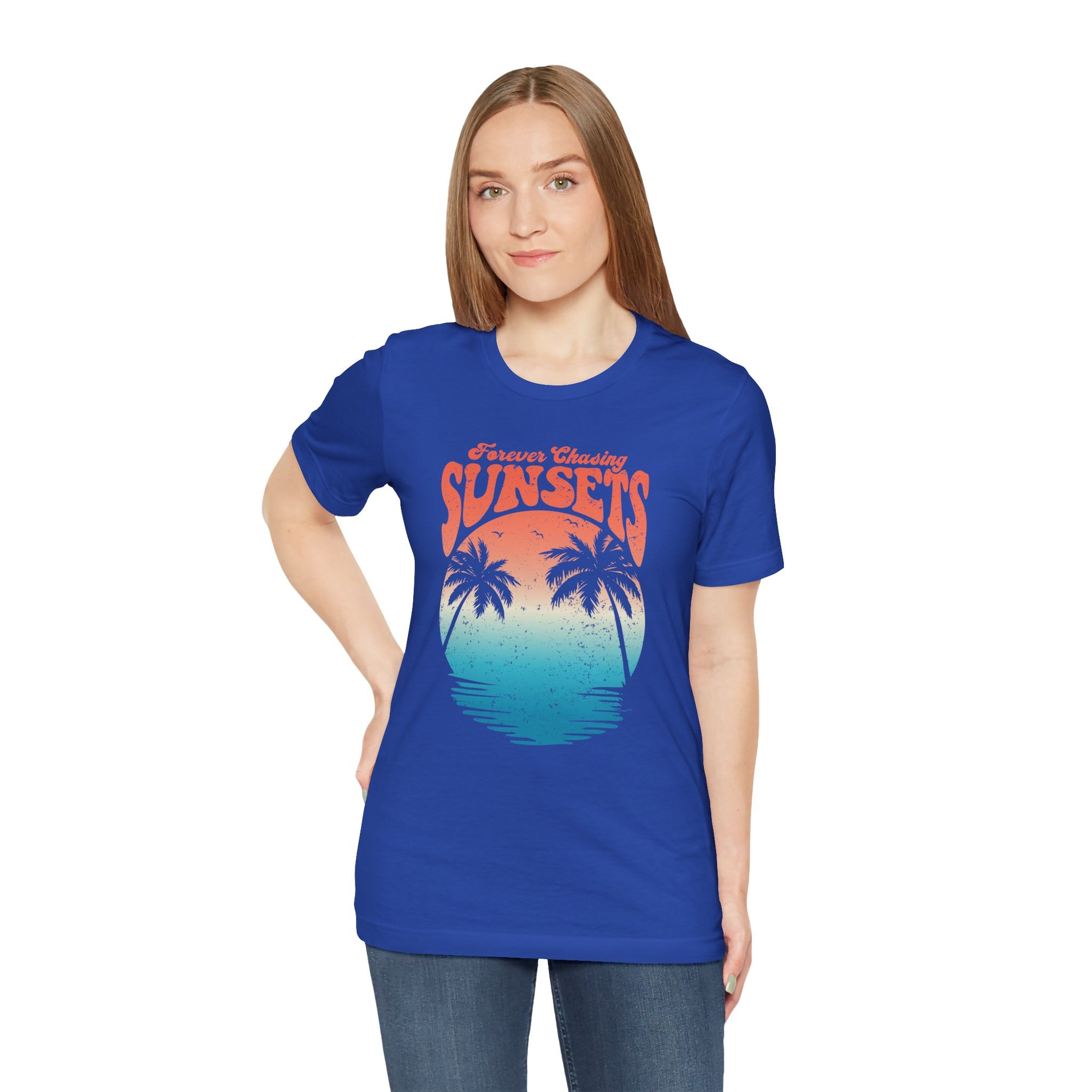 CHASING SUNSET Women&#39;s Relaxed Short Sleeve Tee