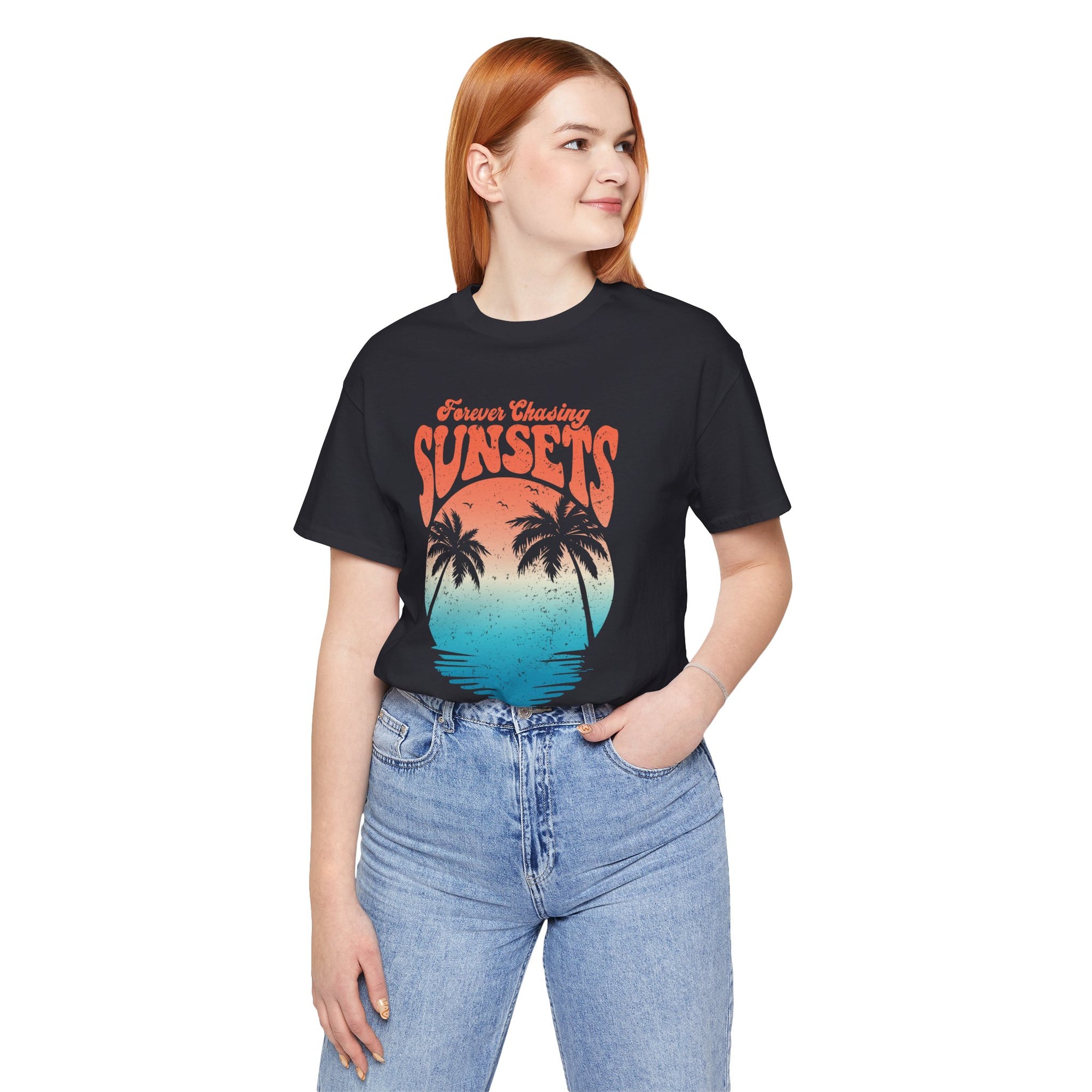 CHASING SUNSET Women&#39;s Relaxed Short Sleeve Tee