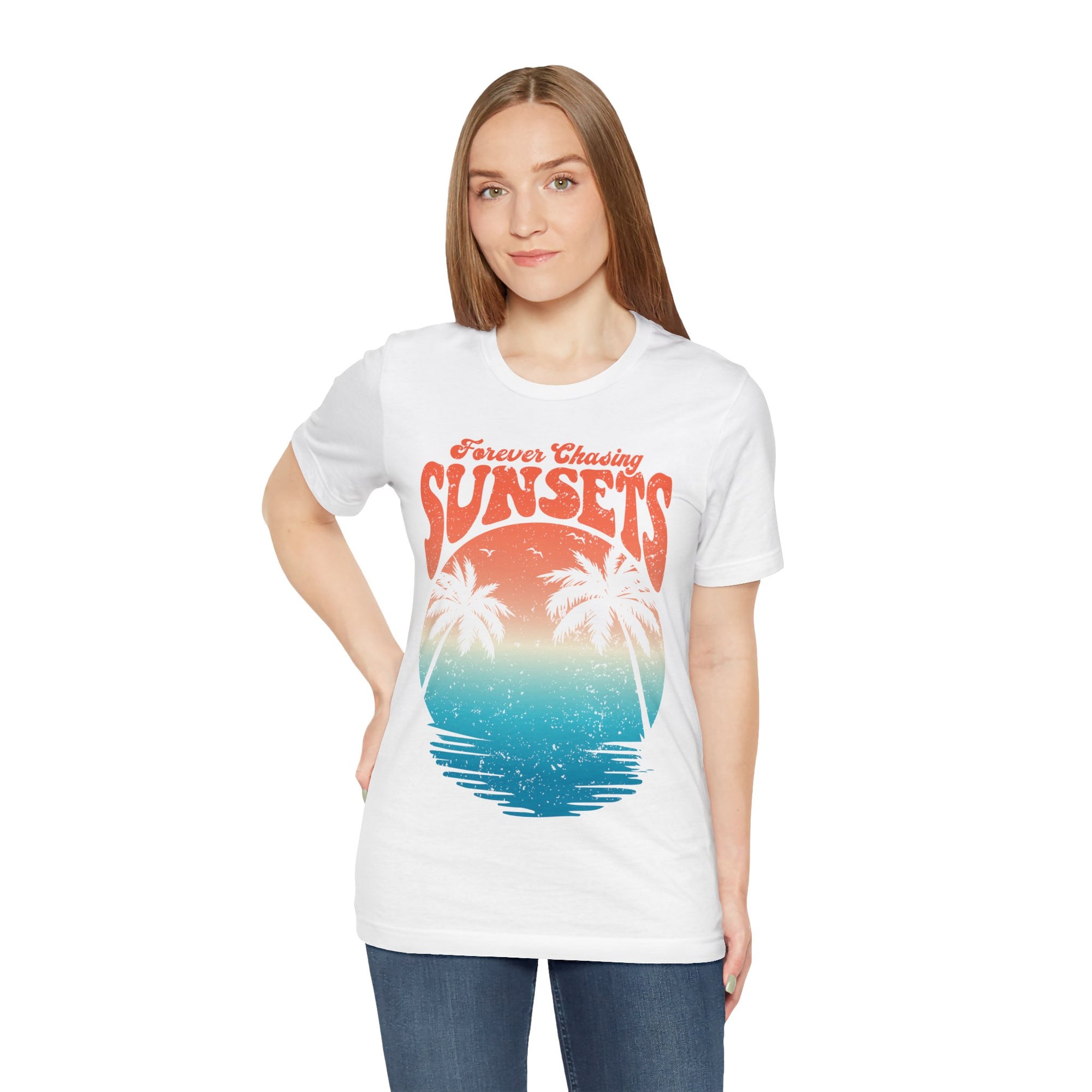 CHASING SUNSET Women&#39;s Relaxed Short Sleeve Tee - T&amp;L Apparel Store