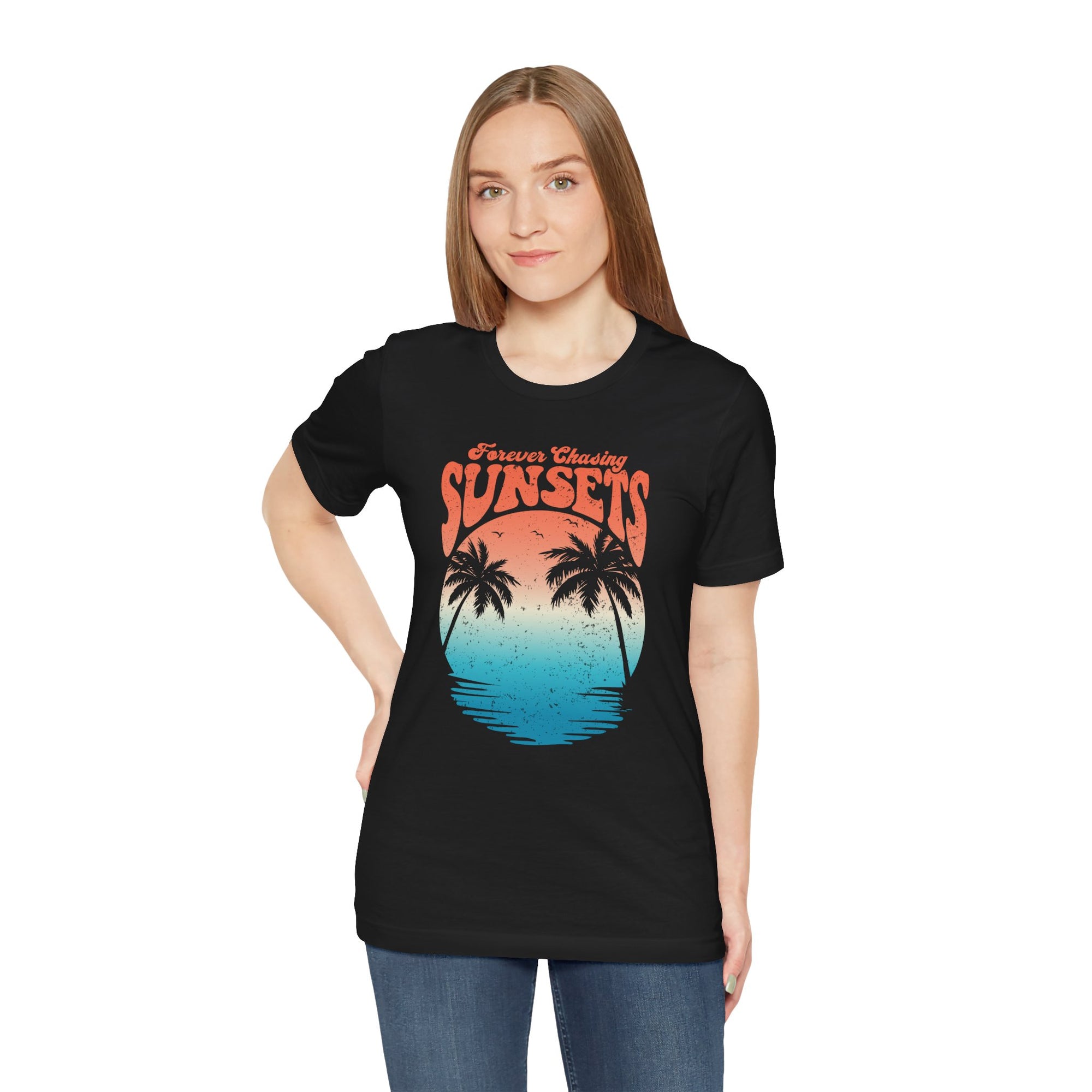 CHASING SUNSET Women&#39;s Relaxed Short Sleeve Tee